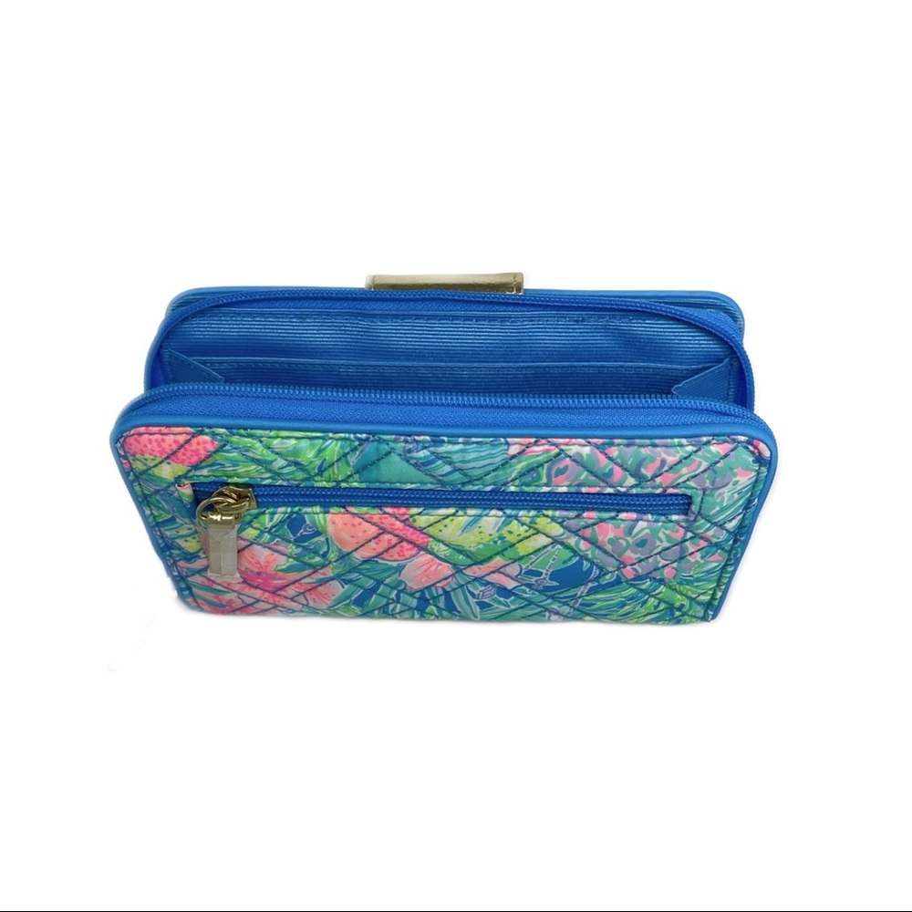 Lilly Pulitzer Warwick Wallet in Swizzle NWT